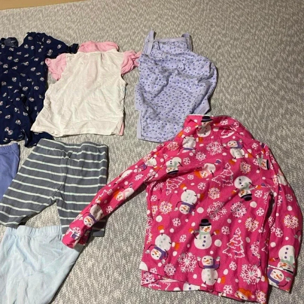 Baby girl clothes bundle 3T. SKU-A965